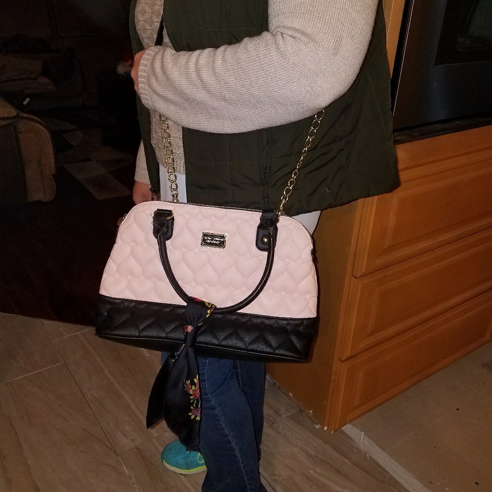 BETSEY JOHNSON handbag w/ shoulder strap - Picture 7 of 8